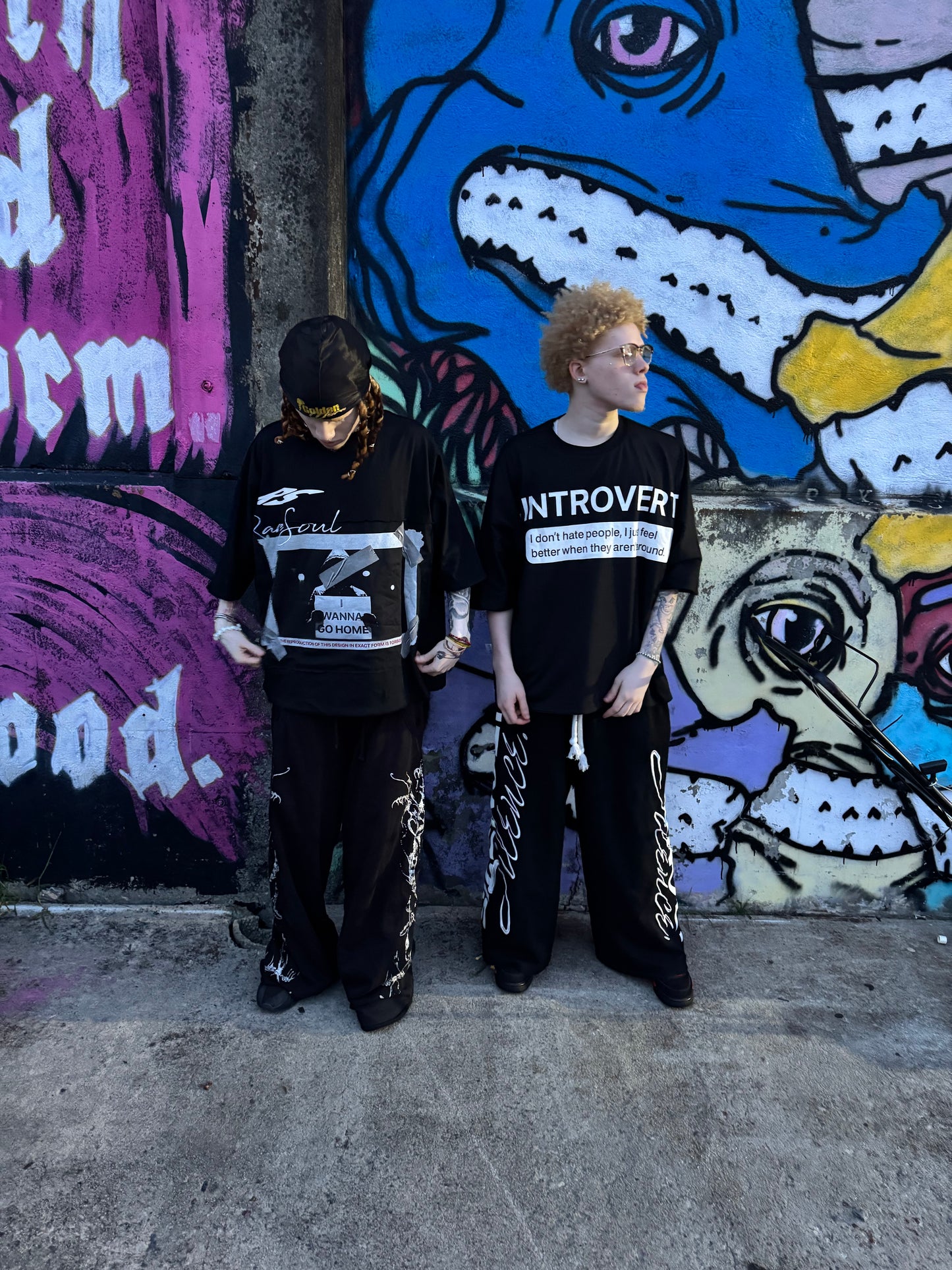 INTROVERT REVERSIBLE TEE